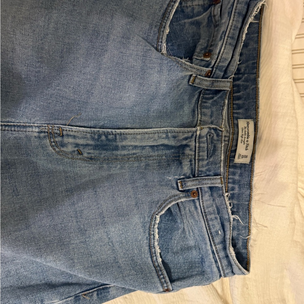 Abercrombie & Fitch Women's Blue Jeans - Ankle Straight Ultra High Rise